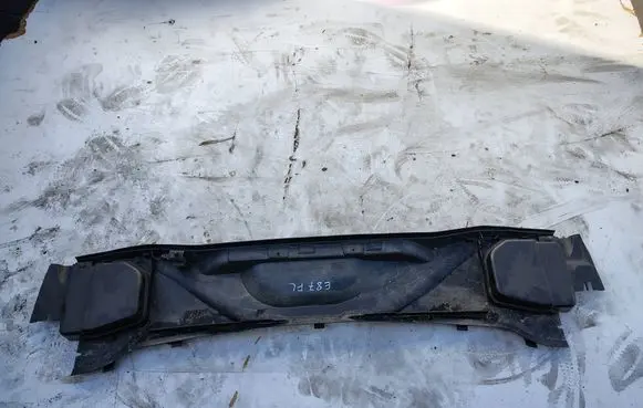 BMW 1 E81 E87 Wiper trim 6989788