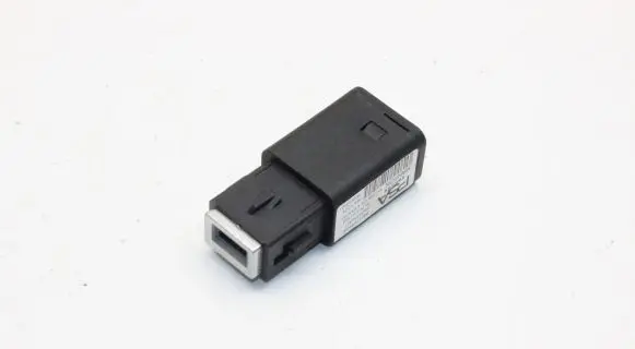 Peugeot 2008 II USB socket connector 98217039DX