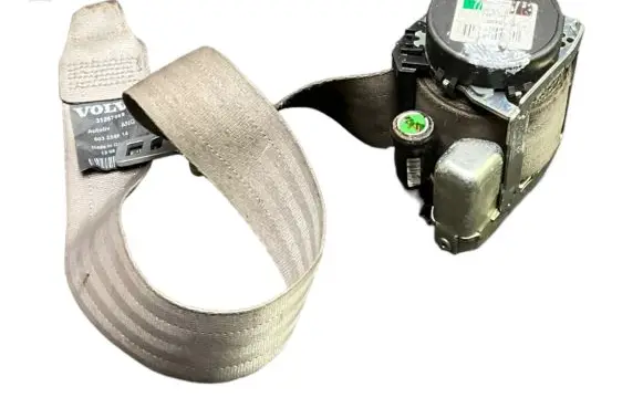 Volvo C70 Front seatbelt 604548200 31267569 603254614