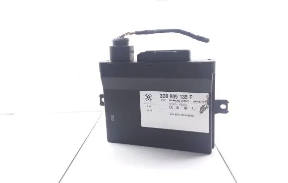 Volkswagen Touareg I Other control units/modules 3D0909135F 5WK47021