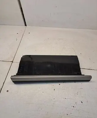 Ford Ranger Glove box UR7964111