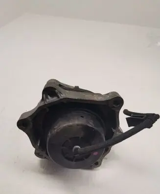 BMW 2 F22 F23 Engine mount bracket 6859407