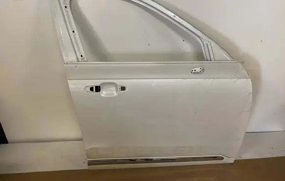 Volvo XC90 Front door