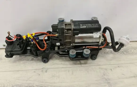 Audi e-tron Air suspension compressor/pump 4KE616005E