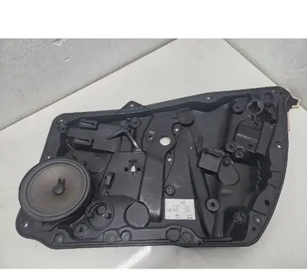 Mercedes-Benz CLA C117 X117 W117 Front door speaker A2468200502 A2047601634 A1175400705