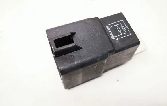 Skoda Octavia Mk2 (1Z) Other relay 3B0951253