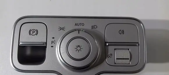 Mercedes-Benz GLE W167 Light switch A1679051201