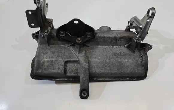 Mercedes-Benz B W245 Rocker cam cover A6400100667
