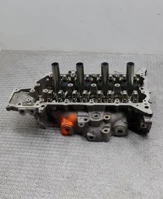 Toyota Auris E180 Engine head 