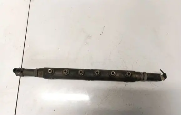 Volvo S60 Fuel main line pipe 8658252 0445215010