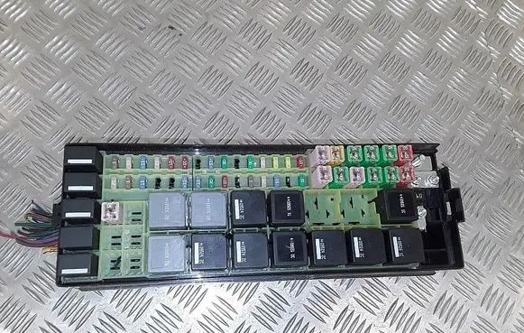 Land Rover Discovery 4 - LR4 Fuse module AH2214290BGB