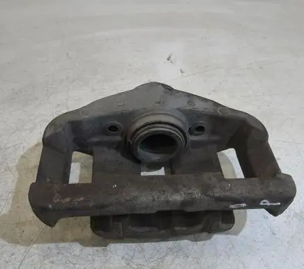 BMW 5 E60 E61 Front brake caliper 6030324