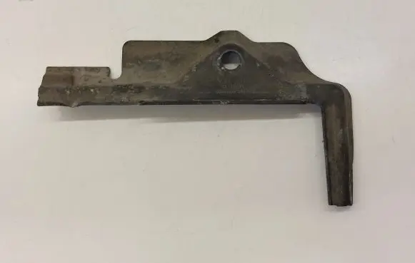 Battery bracket