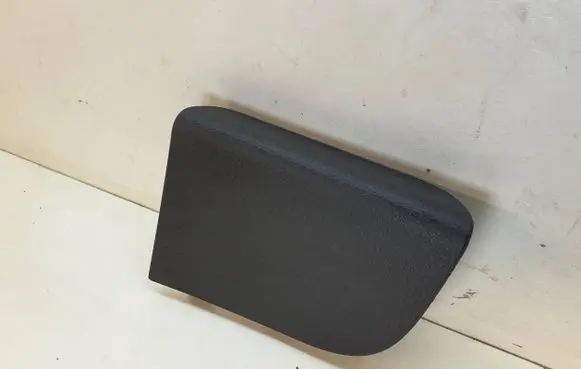 Volkswagen Golf Plus Rear light trim 5M0867658