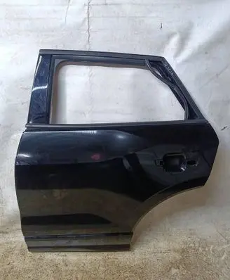 Audi Q2 - Rear door 