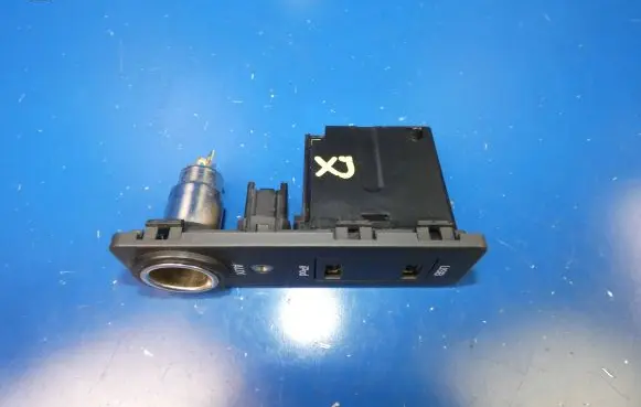Jaguar XJ X351 USB socket connector AW93-19C166-AA T1011246234 A2C5336865900