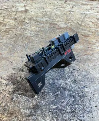 Mercedes-Benz E W212 Fuse module 168298 1670660
