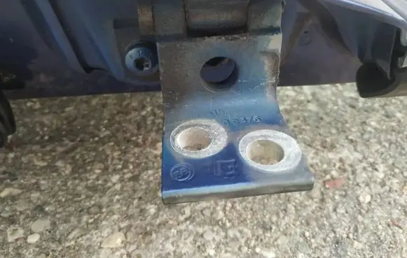 Peugeot 807 Front door upper hinge