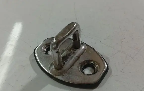 Volkswagen PASSAT B6 Front door lock loop/hook striker 3C0837033C