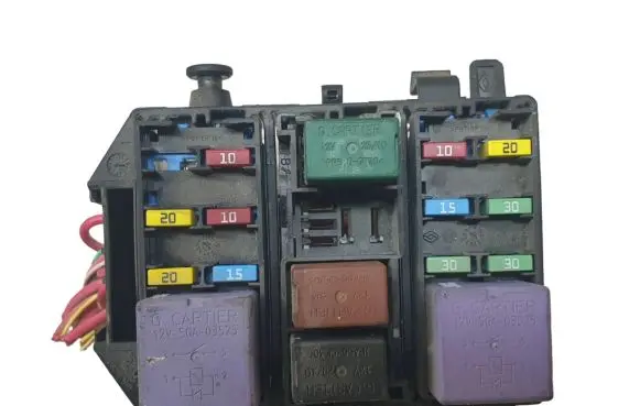 Renault Espace - Grand espace IV Fuse module