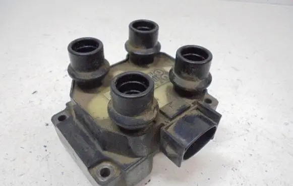 Ford Escort High voltage ignition coil 928F-12029-CA