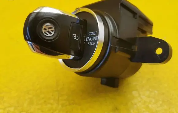 Volkswagen Touareg II Ignition lock 7P6905843B