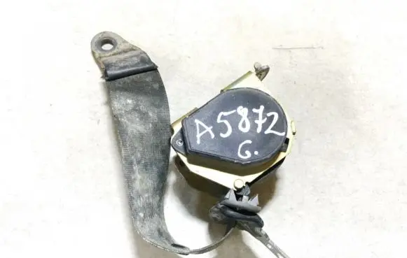 Dacia Logan I Middle seatbelt (rear) 