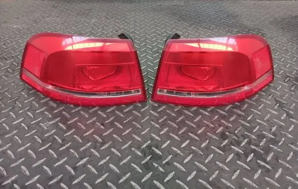 Volkswagen PASSAT B7 Rear/tail lights 3AF945095C