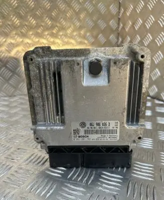 Volkswagen PASSAT CC Engine control unit/module 06J906026D 0261201782