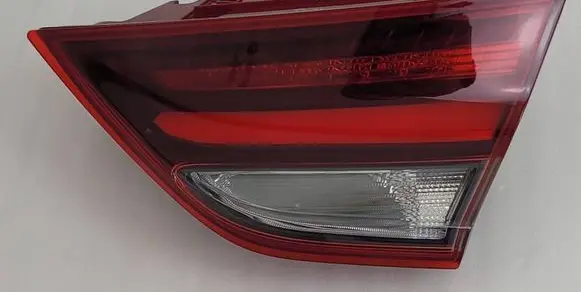 Hyundai i30 fastback Rear light trim E916873