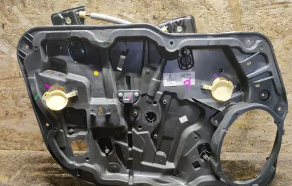 Jeep Compass Front window lifting mechanism without motor 68242679AA