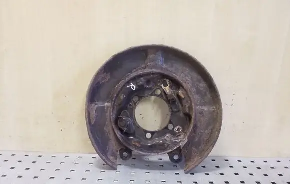 Nissan Qashqai Rear brake disc plate dust cover 