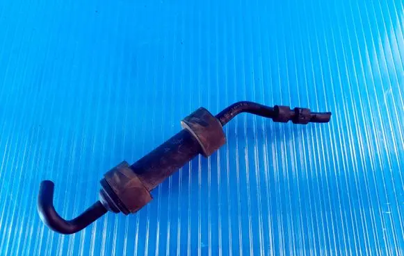 Volkswagen PASSAT B6 Vacuum air tank 03G129808C