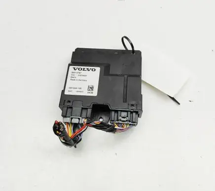 Volvo S90, V90 Tailgate/trunk control unit/module 32214767 31676622