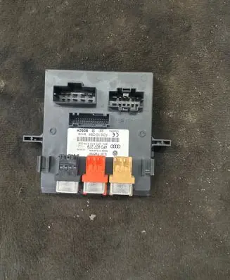 Audi A6 S6 C6 4F Comfort/convenience module 4F0907279 F005V00384 4F0910279