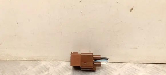 Citroen C4 III e-C4 Other relay 9656916680