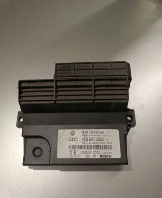 Audi Q7 4L Power management control unit 4F0907280E 4F0910280 F005S00292