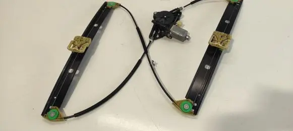 Skoda Octavia Mk3 (5E) Front door window regulator with motor 5E0837461B