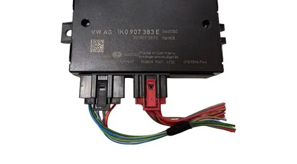 Skoda Octavia Mk2 (1Z) Tow bar trailer control unit/module 1K0907383E