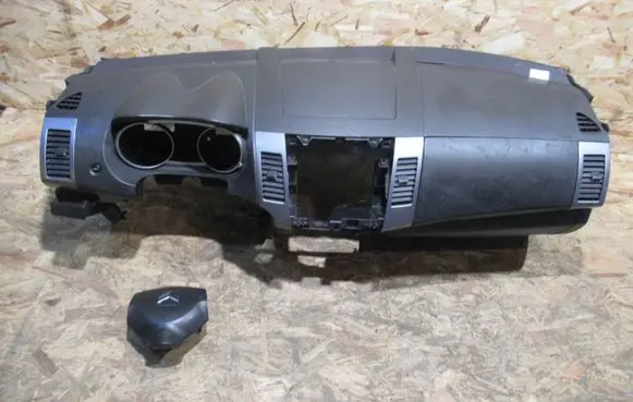 Citroen C-Crosser Dashboard