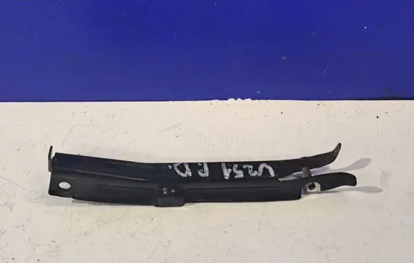 Mercedes-Benz R W251 Front bumper mounting bracket A2518801114