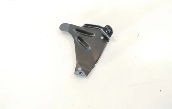 Audi Q7 4M Fender mounting bracket 4M0803041B