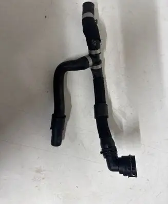 Engine coolant pipe/hose