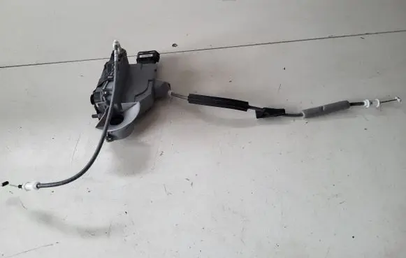 Opel Mokka B Front door lock 5192A0766L5