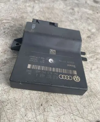 Audi Q7 4L Gateway control module 4L0907468