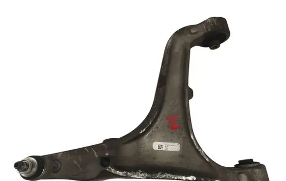 Maserati Ghibli Front lower control arm/wishbone 06700071790