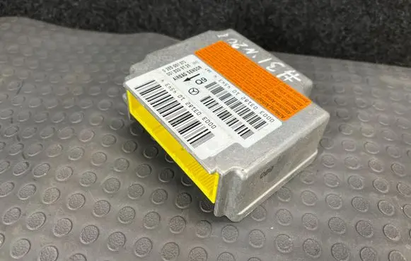 Mercedes-Benz C W203 Airbag control unit/module 0285001373