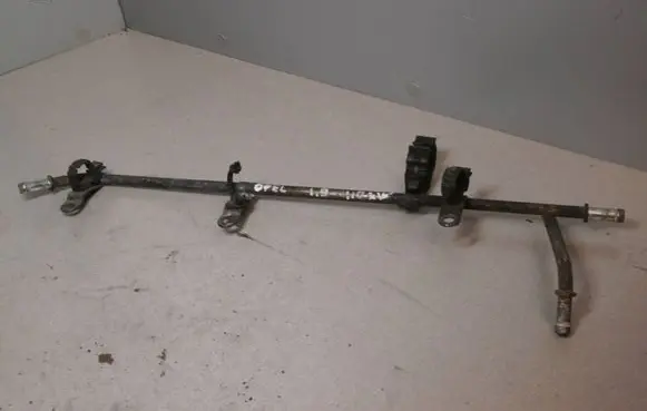 Opel Zafira B Fuel line/pipe/hose 10I6d