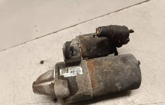 KIA Ceed Starter motor 361002U800 61007661