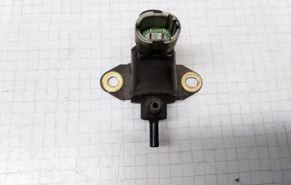 Volvo S40, V40 Turbo solenoid valve 7700275912